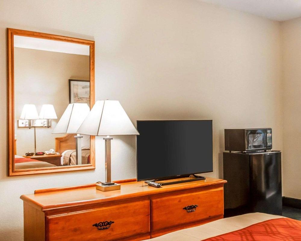 Double Room with Two Double Beds - Non-Smoking interior